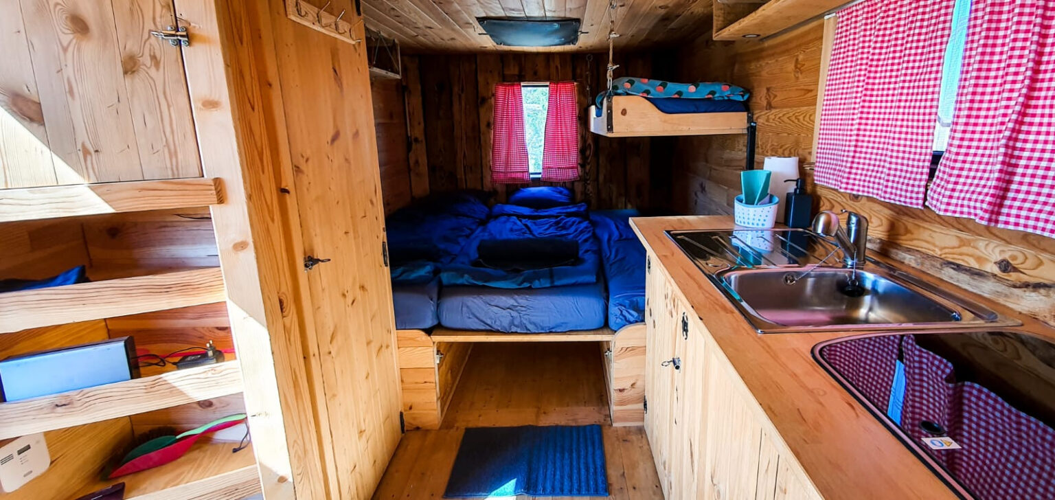 Kitchenette inside fire truck Dickie