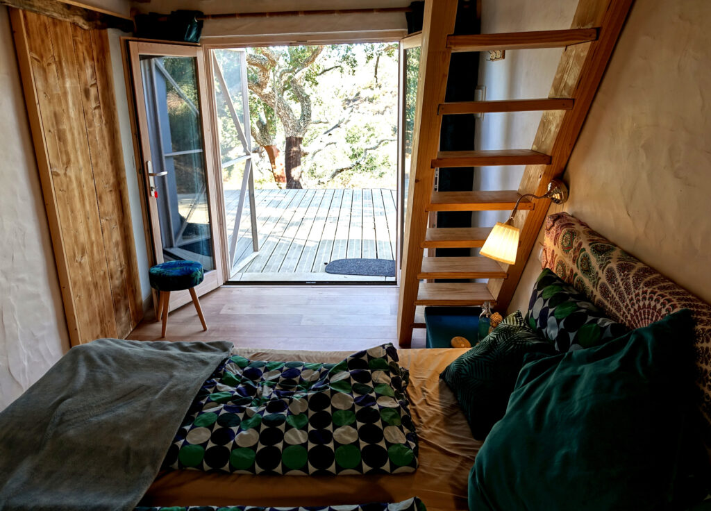 Downstairs double bed in the Hanuman apartment