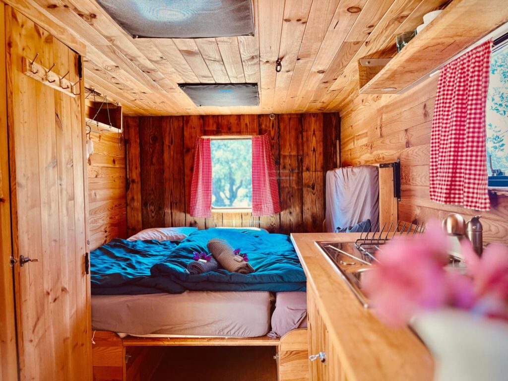 Double bed inside fire truck Dickie